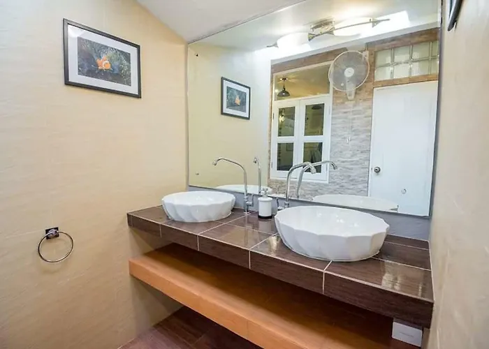 T Smy House *