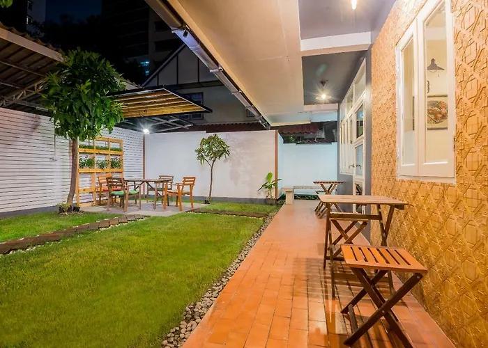 T Smy House Hostel