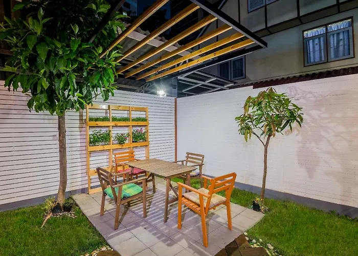 Hostel T Smy House