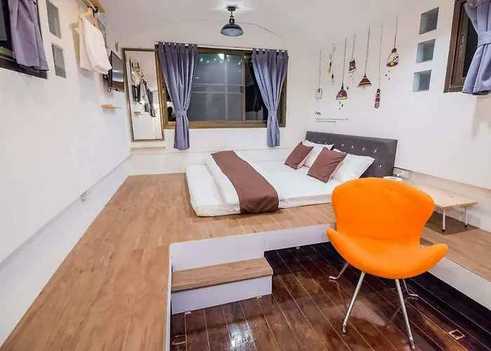 Hostel T Smy House